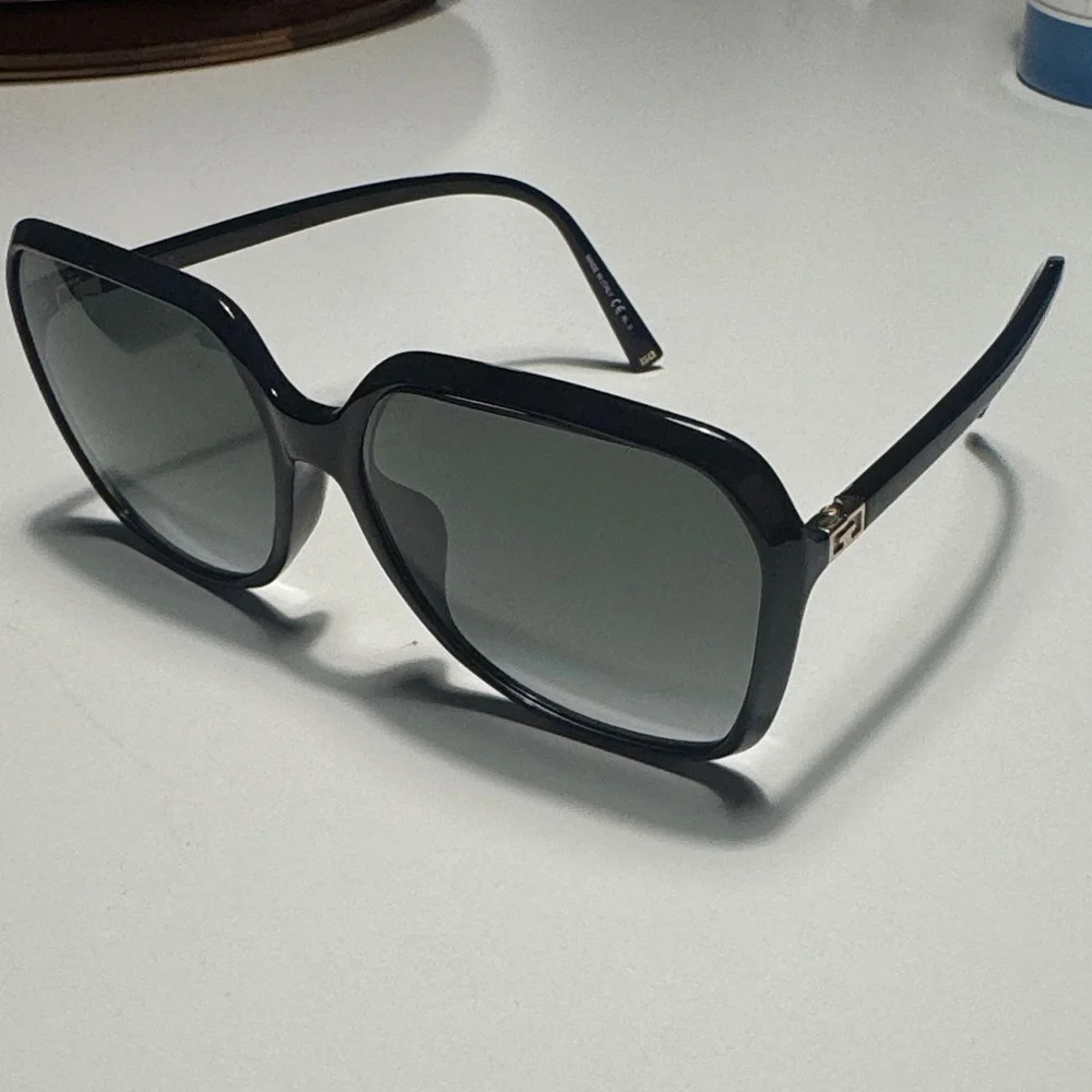 Givenchy GV 7187/F/S Black Oversized Sunglasses 62mm